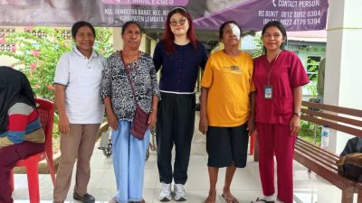 Dr. Vincencia Caroline dari Puncak Bukit Waikomo untuk Melihat Keindahan Dunia