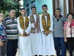 Perpisahan Bersama Fr Tingkat dari Ritapiret, Umat Lingkungan St. Fransiskus Xaverius Doakan Panggilan