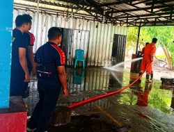 Lumpur Setinggi Lutut Sempat Lumpuhkan Aktivitas, Damkar–Satpol PP Gerak Cepat Pulihkan Pasar TPI Lewoleba